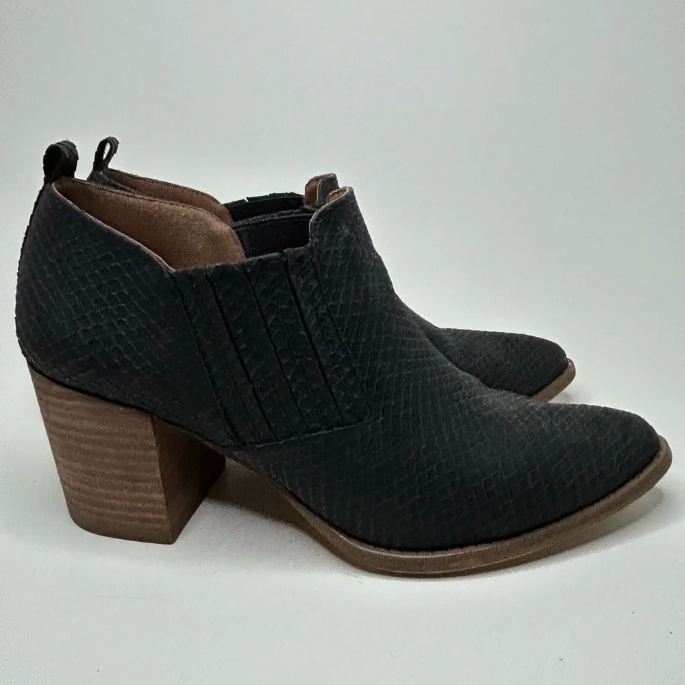 Rockport Charcoal Grey/ Soft Black Snake Print Ankle Bootie Size 10